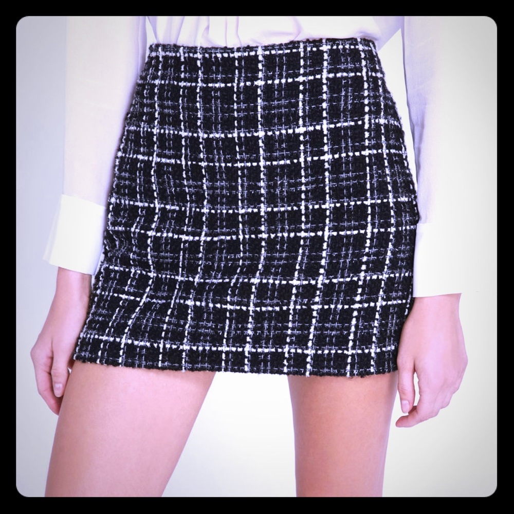 INC Houndstooth Black Miniskirt Size 2
